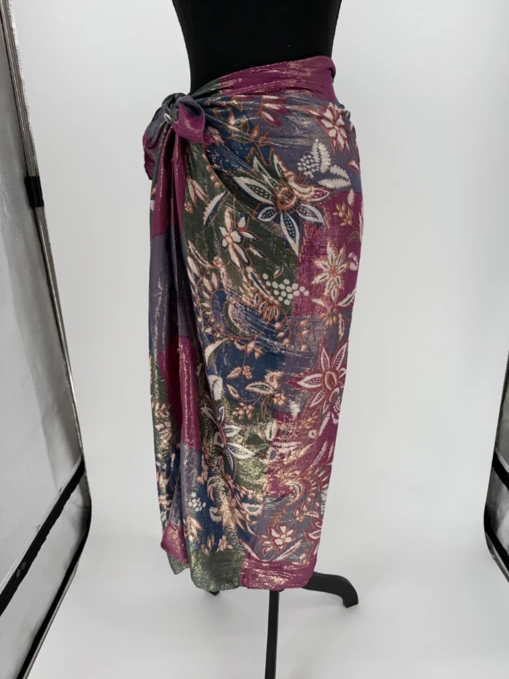 Vintage Oscar de la Renta Silk Blend Paisley Floral Scarf Sarong Wrap